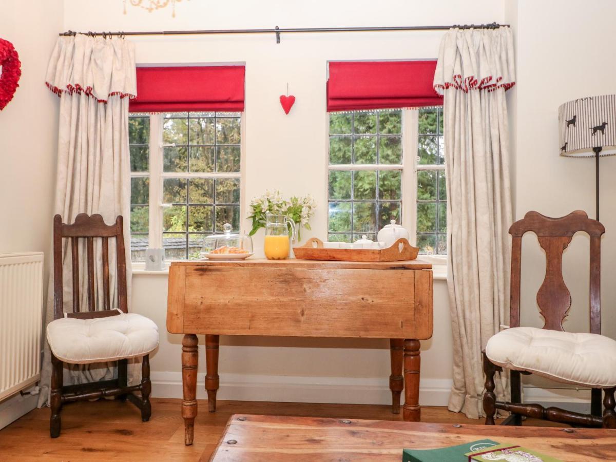 October Cottage Stroud  Bagian luar foto