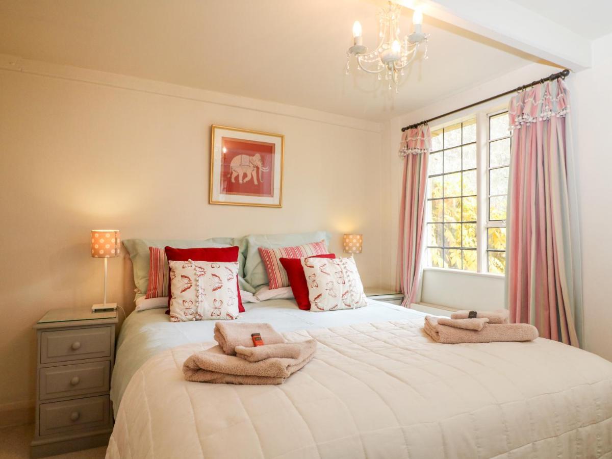 October Cottage Stroud  Bagian luar foto